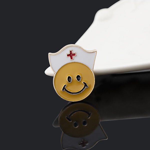 Medicinsk smykke sød emalje broche pin sygeplejerske læge eksamen medicinstuderende C