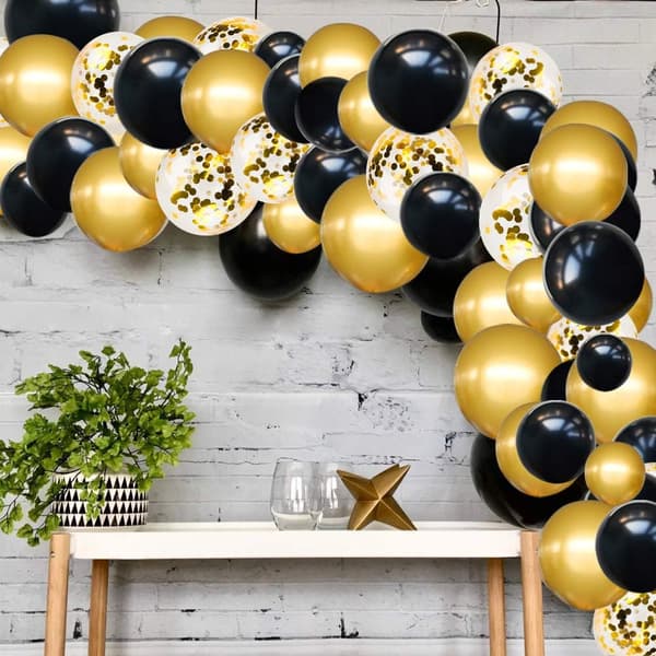 Sort og guld ballonbue guirlande sæt med sort guld konfetti