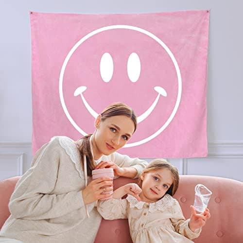 Pink smiley gobelin - sød æstetik til forberedelsesklasseværelset