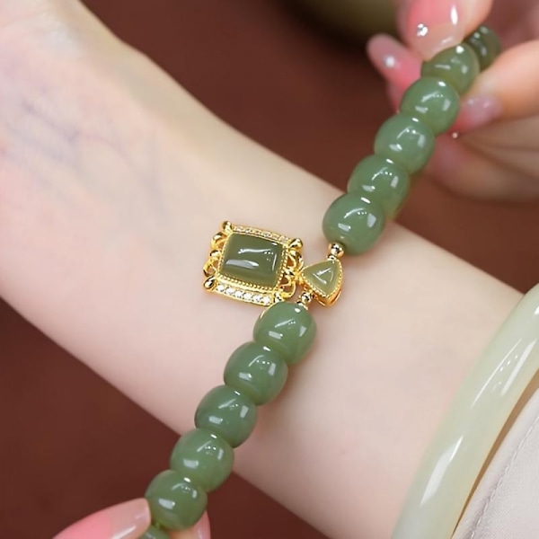 Elegant Jade Armbånd Retro Armbånd Paret Med 18K Gullbelagt Anheng For Å Forbedre Ditt Temperament Elegant Og Luksuriøs Gave Perfekt Feriegave