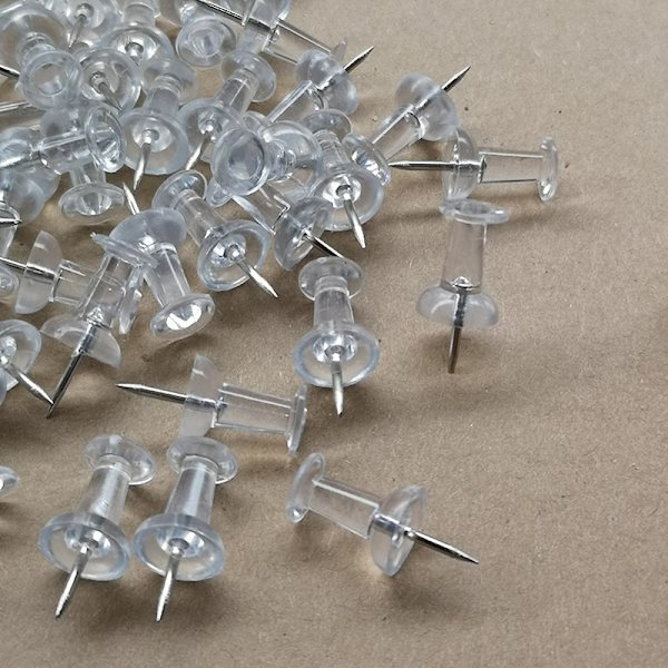 200 kappaletta läpinäkyviä värillisiä 8 mm:n lyhyitä neulahahmoja - Creati