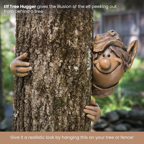 Elf Tree Hugger - Hagedekorasjoner - Lunefull treskulptur -