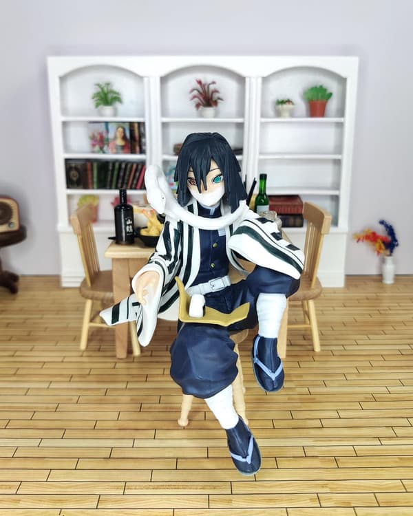 Obanai Figur Anime Demon Slayer Spiser Riskuler Sittende Positur D