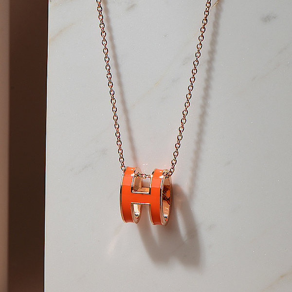 Yuangu Classic H Design 18K kullattu tyttöjen kaulakoru, värikäs