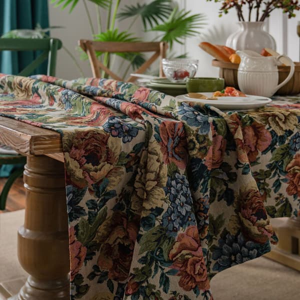 Smukt blomstermønstret rektangulær dug, dug 140 x