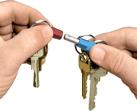 Nyckelring med tre ringar, 1-pack, röd, blå och silver