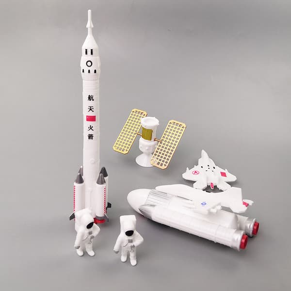 7 deler rombursdagskakepynt rom astronaut rakett satellitt