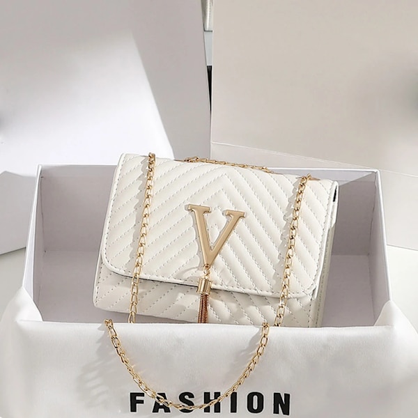 Damväska 2022 Trend Handväskor Designer Lyxvarumärke Dam Axelväskor Liten Underarm Crossbody Kvinnlig Messenger Houlder Väska 18.5cmX7.5cmX13.5m vit