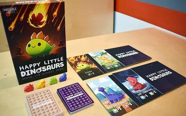 Iloinen pieni dinosaurus -peruspeli, söpö korttipeli
