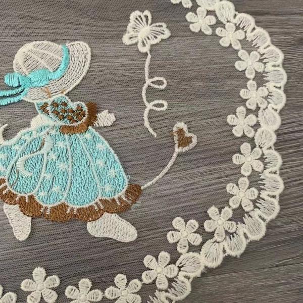 2 st broderade spetsdukar i retrostil, fransk stil