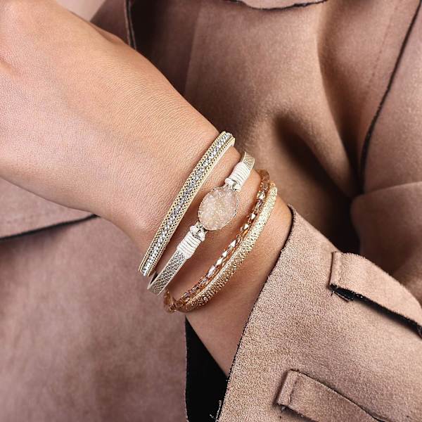 Læder Wrap Armbånd Boho Manchet Armbånd Krystal Perle Armbånd med Magnetisk Lås til Kvinder