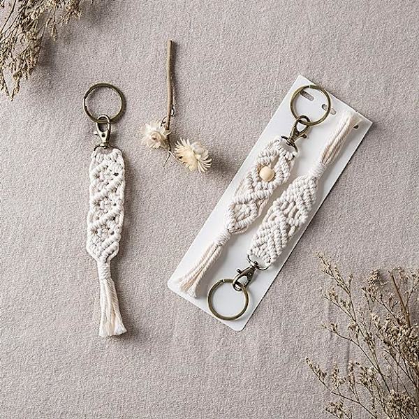 Mini Macrame Nyckelringar Boho Macrame Väska Charms med Tofsar Söta