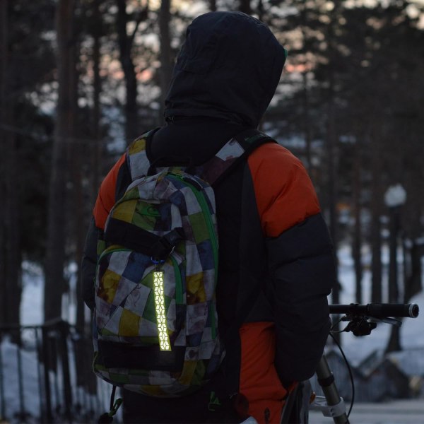 Heijastavat riipukset, heijastimet reppuun, juoksuun, heijastavat