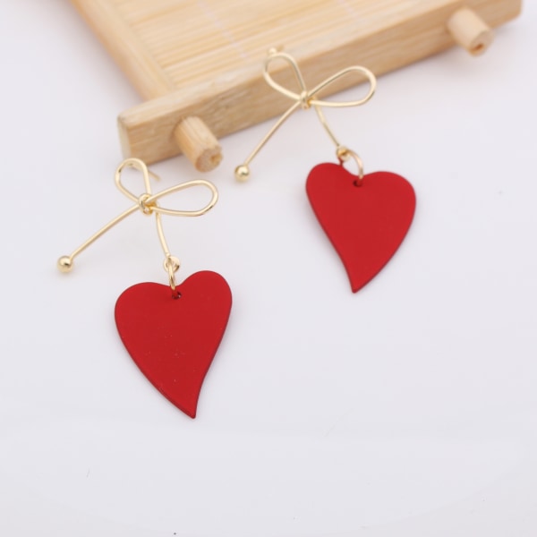 2pcs røde hjerte øredobber for kvinner Valentinsdag øredobber til kjæreste Røde He