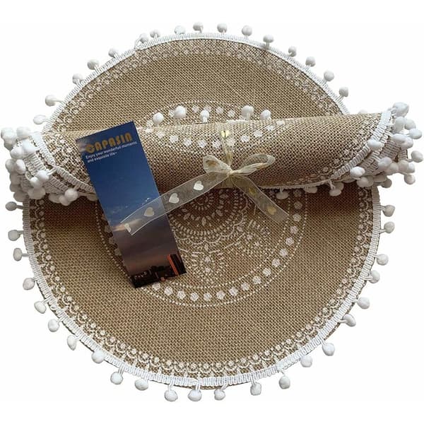 Hvit Ball C Boho Spisebord Sett med 4 Runde Plasseringsmatter for Vinter