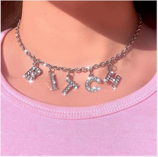 Halsband för kvinnor för tonårsflickor presenter, BITCH
