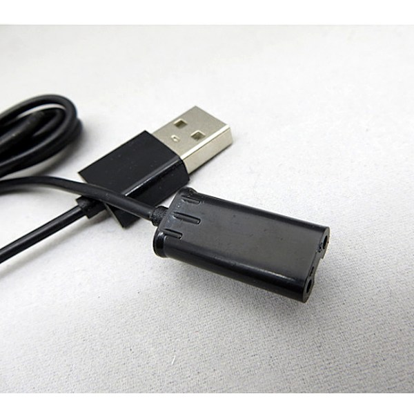 Kolme parranajokoneen USB-virtalähteen latauskaapelia sopii Fico FS37:lle