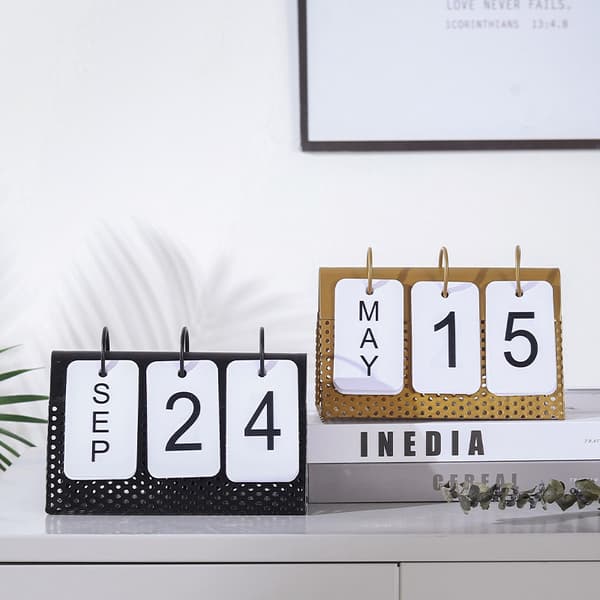 Bordkalender Ornament Metal sort