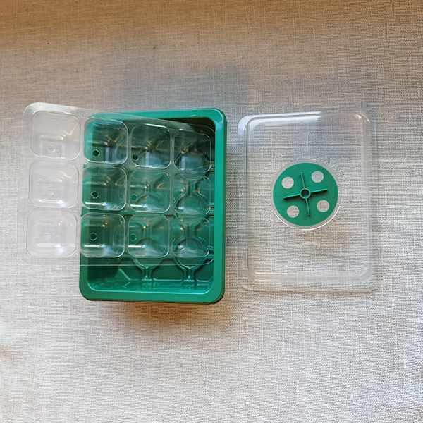 Spiresett med 12 kopper, for frøplanter, 16*16*11,5 cm, grønn