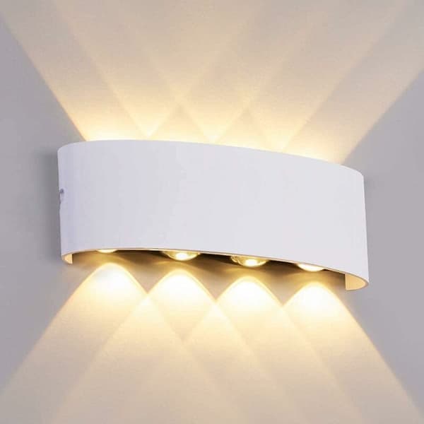 LED-seinävalaisin sisä- ja ulkotiloihin 8W LED-seinävalaisin IP65 LED