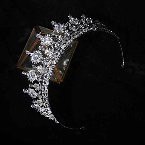 Diademer og kroner for kvinner, sølv bryllupsdiadem for brud, bursdagskrone for voksne, strass hårtilbehør for Pageant Prom13.7x2.5in