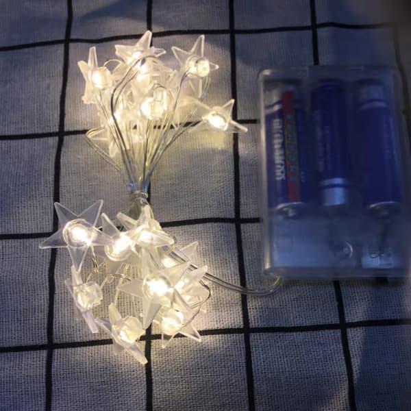 Batteridrevet lysguirlande i form af stjerner 3M 30leds lysende net