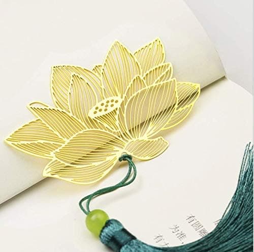 Exquisite Hollow Creative Metal Bookmark Gift Box with Tassel,