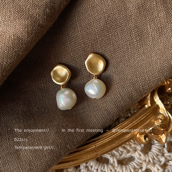 Quality Freshwater Cultured Pearl Earrings