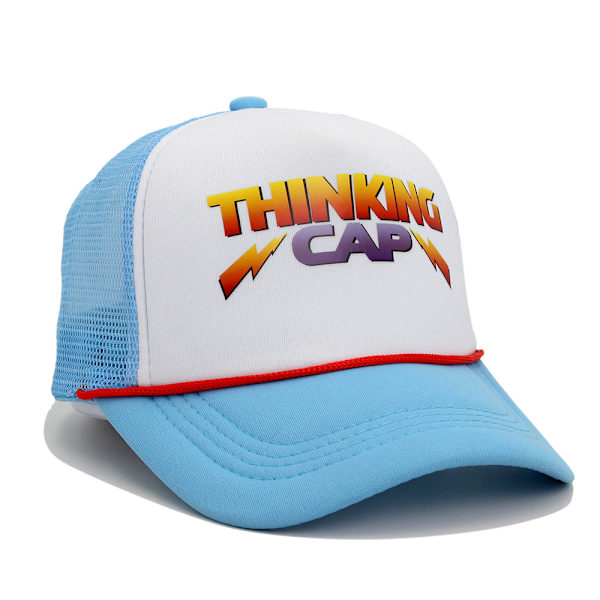 Stranger Things 4 med samme mesh-cap til mænd og kvinder.