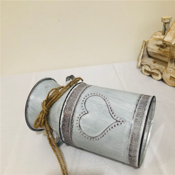 Vintage metalblomster vase - 10,5 x 19 cm - Mælkekande i landlig stil