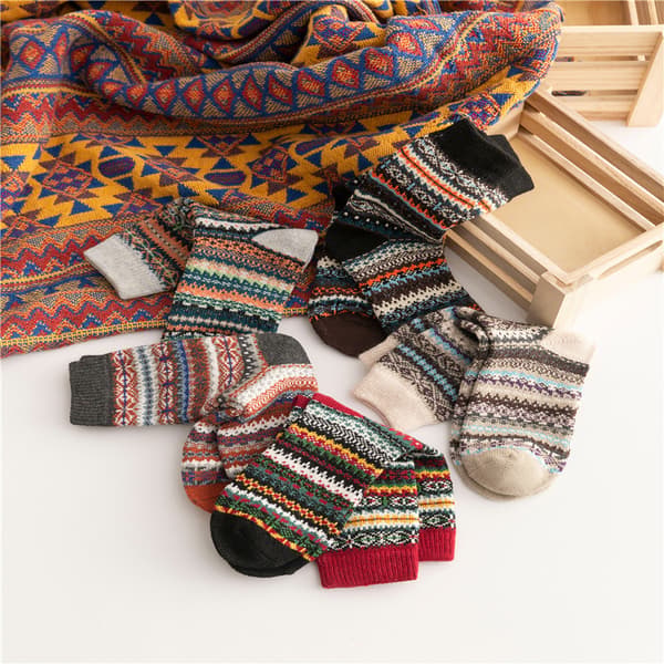 Womens Wool Socks Winter Athletic Socks Crew Sock Warm Hiking Mer