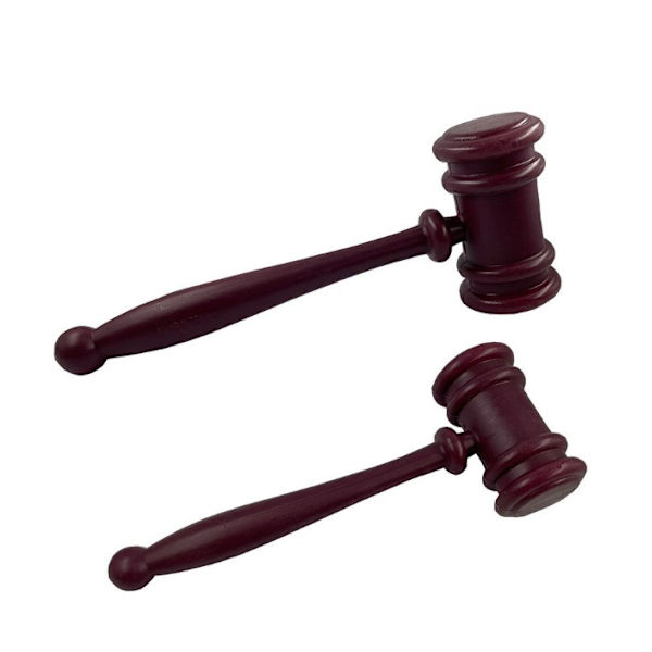 Tregavel i tre for dommer, advokat og auksjon