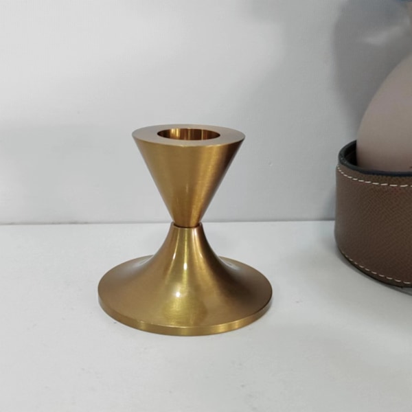 Ljusstake Guld Bord - Set med 1 Liten Dekorativ Metall Bröllopsljusstake för Pelarljus Jul Hemdekoration Advent Centerpiece