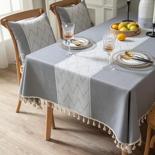 Rektangulär fyrkantig bordsduk stickad broderad texturerad tofs C