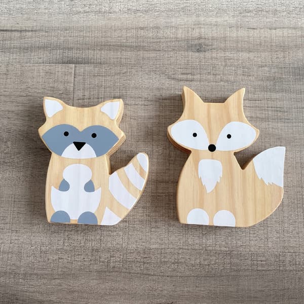 Sett med 2 stk trefoxfigur dyrestatue for dekor, 12*14 cm