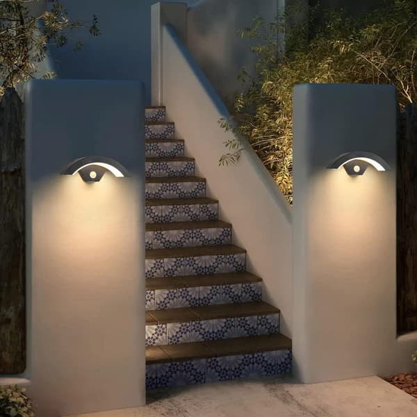 Utendørs LED-vegglampe med bevegelsessensor, 18W varm hvit 26*10cm