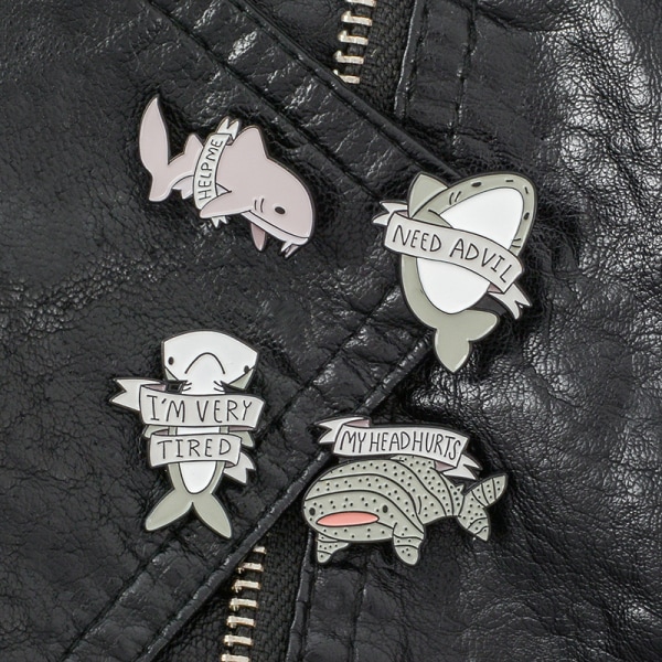 Søte tegneserie brosjenåler emalje brosjer jakkemerker badge kvinner C