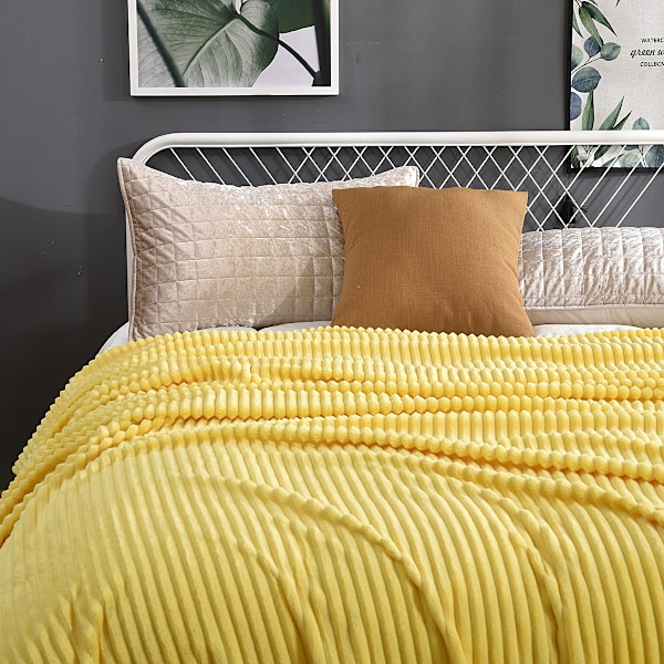 Plädfilt Flanell Sammet Filt Sängöverdrag Soffa Sovrum Soffa Kan Användas Under 4 Säsonger 1 Stycke Mjuk Päls Fleece Mjuk och Varm Baby Slöja 150X200CM Gul