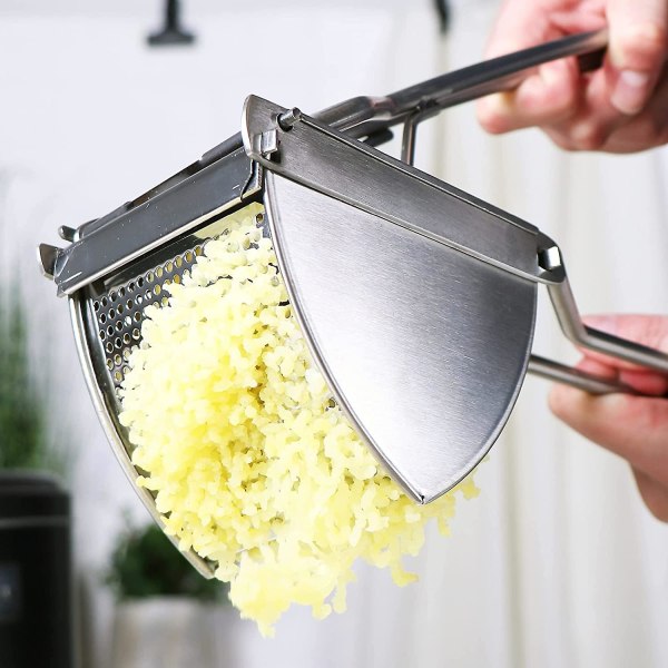 Kartoffelpresser i rustfrit stål, tåler opvaskemaskine - længde 30 cm (rustfrit stål - ergonomisk håndtag)