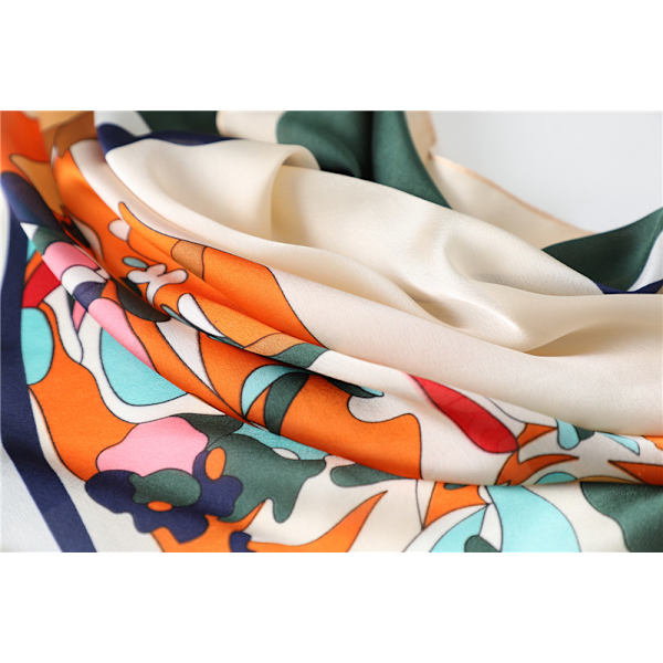 Sidenkänsla Scarf Medium Square Satin Huvudduk för Kvinnor