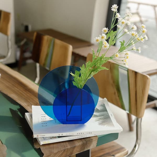 Akryl blomstervase til moderne funky indretning, unik klar penneholder