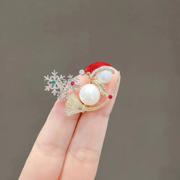 Baby Witch On a Sweep Broscher Simulerade pärlor Chritmas Snowman Rhinestone Snowflake