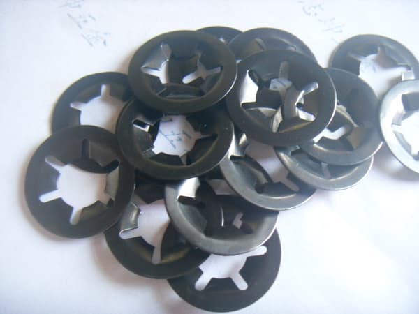 sourcing map Låseskive M6 x 16mm 65Mn Starlock Skive Intern