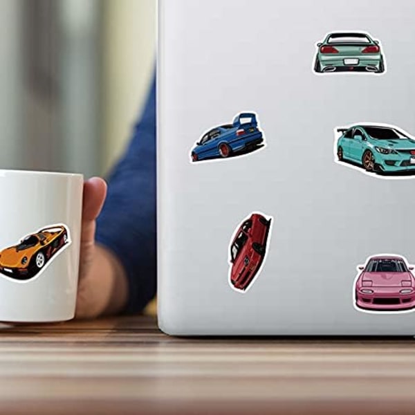 Race Car Stickers Packs 100PCS, Vinyl Vattentäta Stickers för Laptop, Vattenflaskor, Hjälmar, Estetiska Trendiga Dekaler för Tonåringar Flickor Vuxna