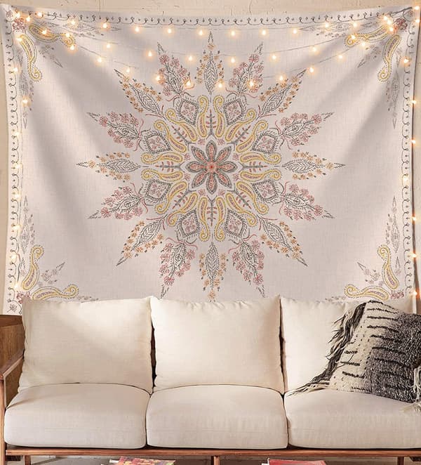 Bohemisk väggbonad, beige vit blommig gobeläng med