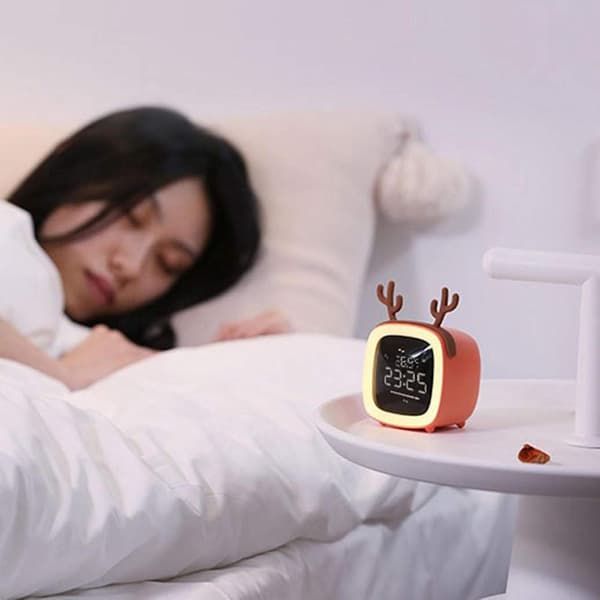 Digital Alarm Clock Nightstand Snap Timer Sengerklokke 12/24H, O