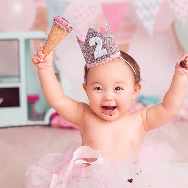 Regnbuekrone for 2-årsdagsfest - Glitter bursdagskrone, bursdagshatt
