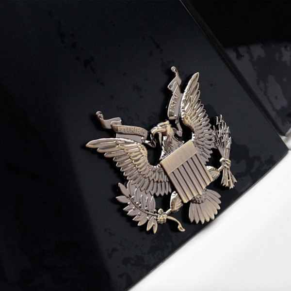 Yhdysvaltain armeijan metallinen autoemblemitarra (pronssi)