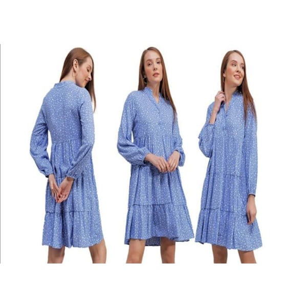Mönstrad klänning - Blå - Storlek 42 - 100% Viskos - Längd 94 cm - Genre Kvinna - 44