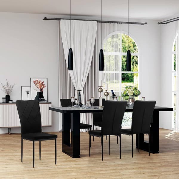 Set med 4 matstolar i sammet med hög rygg | Svart | 42x59x94,5 cm